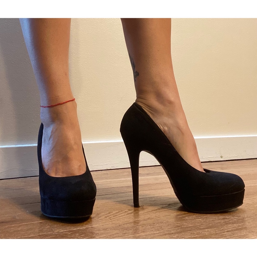 LC Lauren Conrad Black Suede Stiletto Pumps